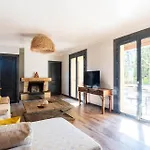 Des Sables Villa *