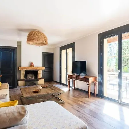 Des Sables Villa *